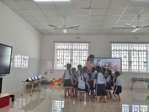 Tổ chức chuyên đề